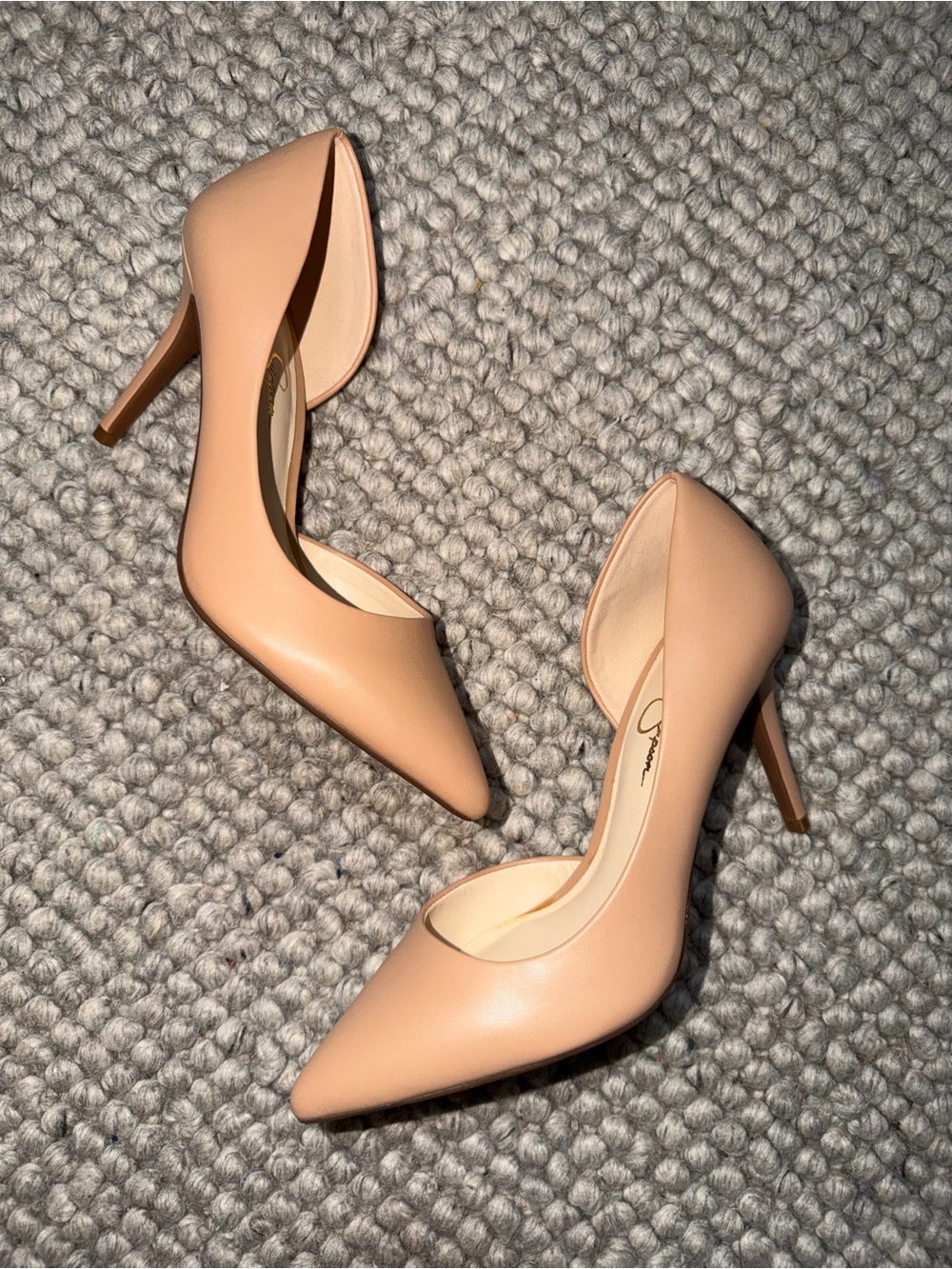 Jessica Simpson | Tan Pumps